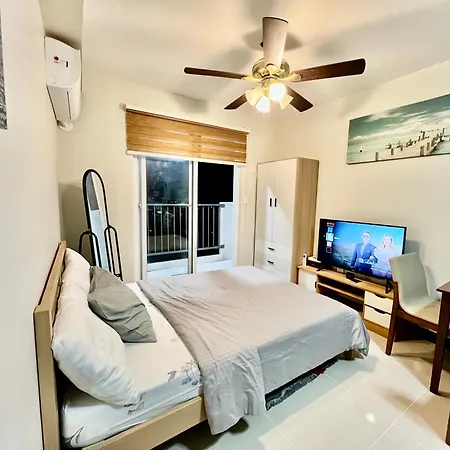 Seaview Condo Near Airport